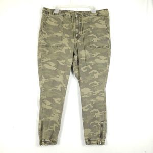 American Eagle Pants Womens 18 Short Camouflage Next Level Stretch Drawstring